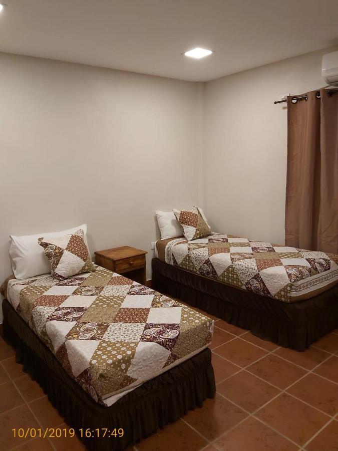 Ambay Suites & Dorms Puerto Iguazú Esterno foto